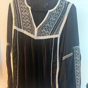 Anthropologie Black and White Anihera peasant top with embroidery